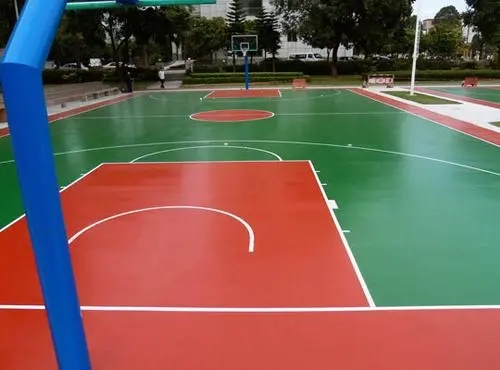 万宁球场地面翻新,裂缝修重要性