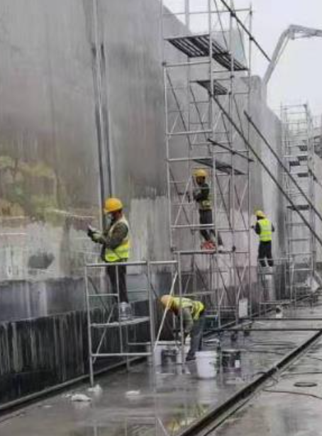 万宁球场翻新地面是一个涉及